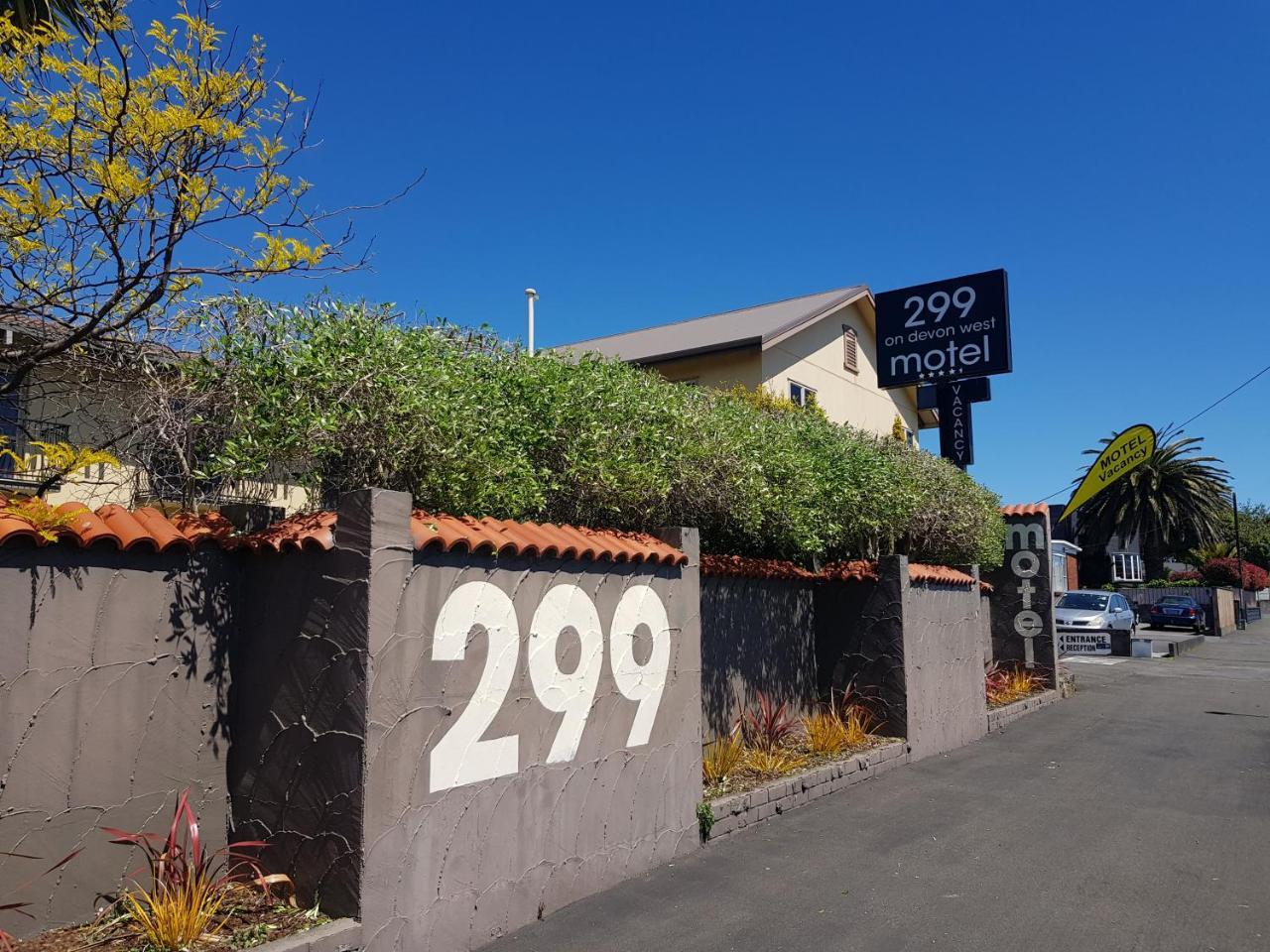 299 On Devon West Motel New Plymouth Exterior photo